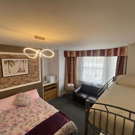 Backpackers Blackpool Hotel & Suites エクステリア 写真