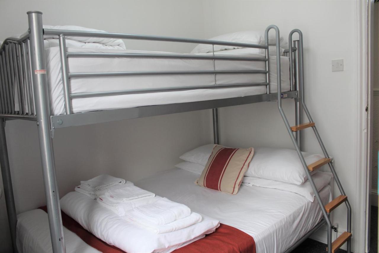 Backpackers Blackpool Hotel & Suites エクステリア 写真