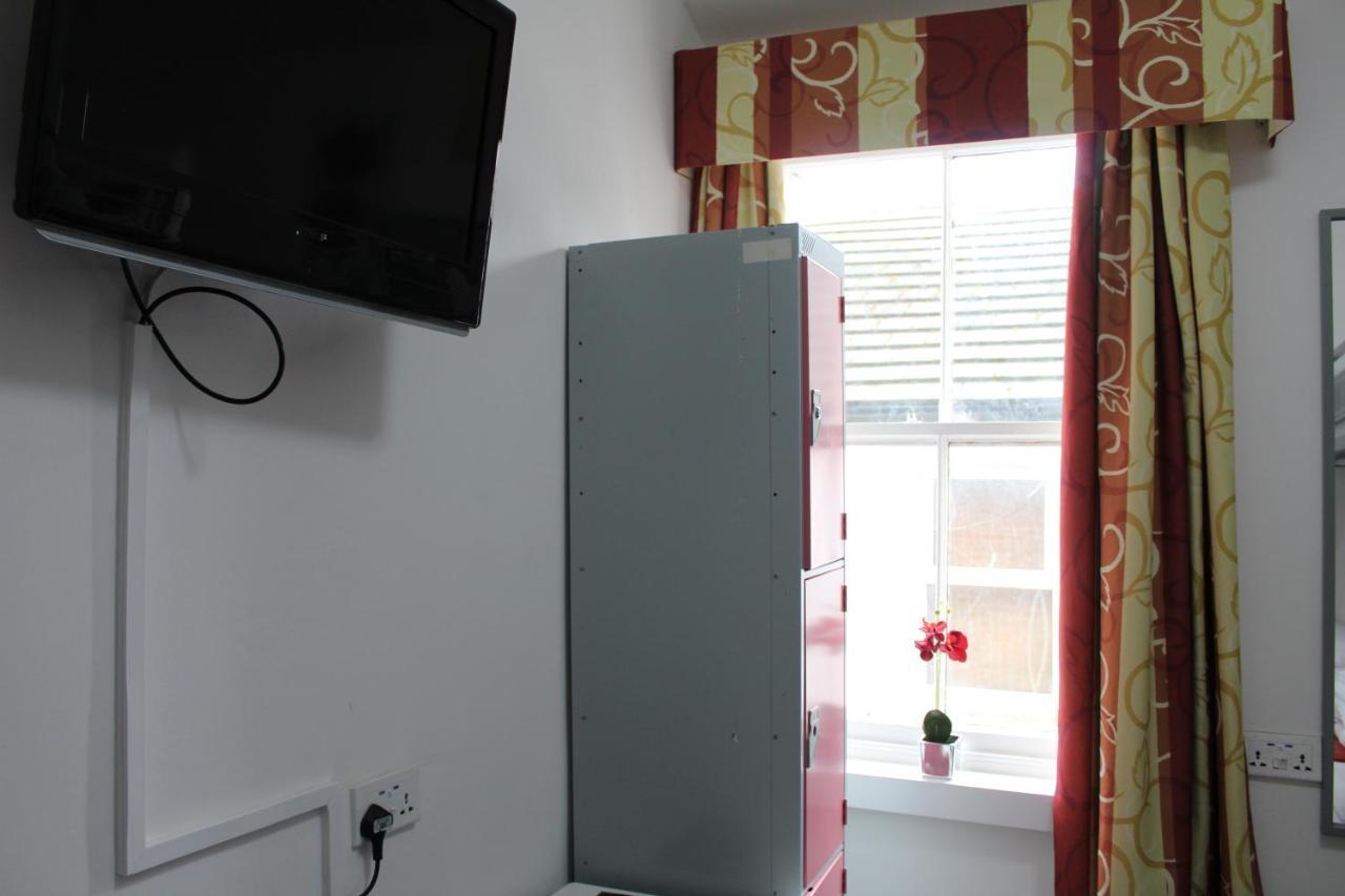 Backpackers Blackpool Hotel & Suites エクステリア 写真