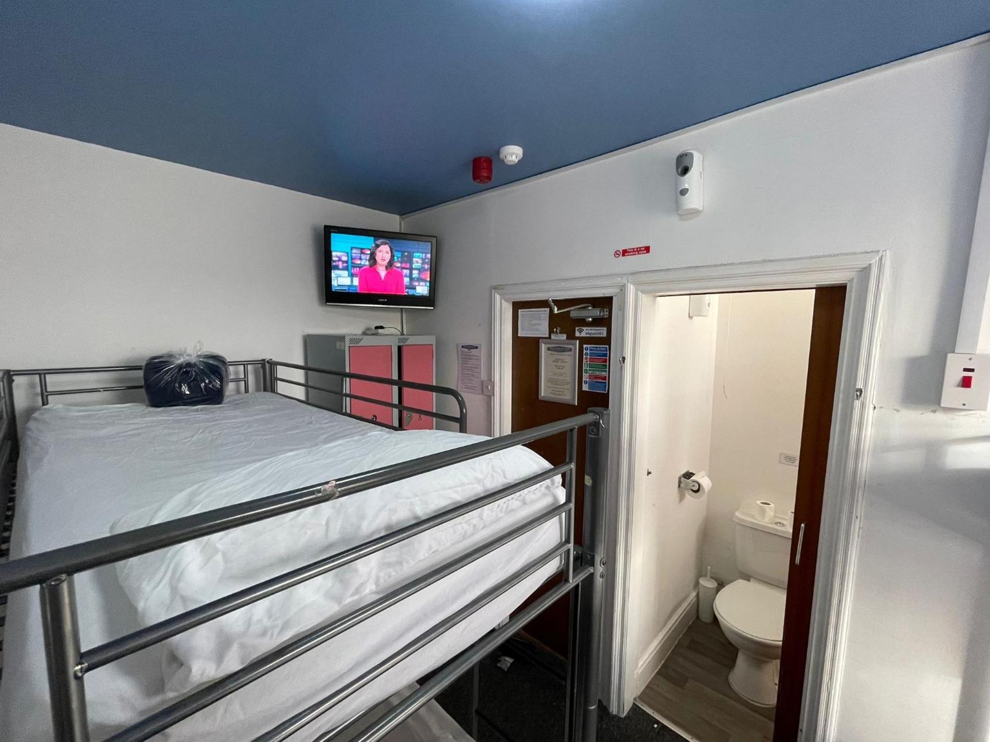 Backpackers Blackpool Hotel & Suites エクステリア 写真