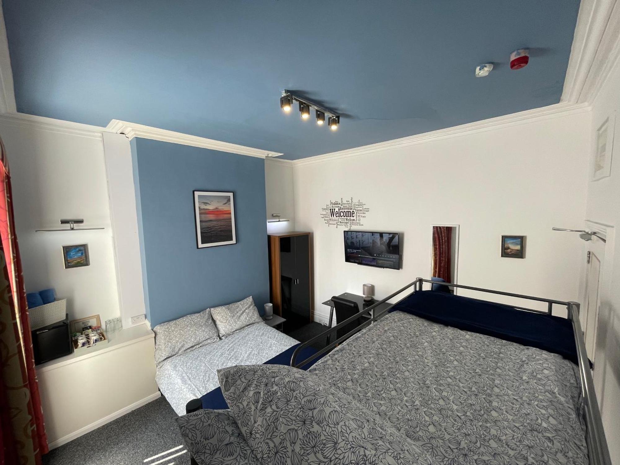 Backpackers Blackpool Hotel & Suites エクステリア 写真