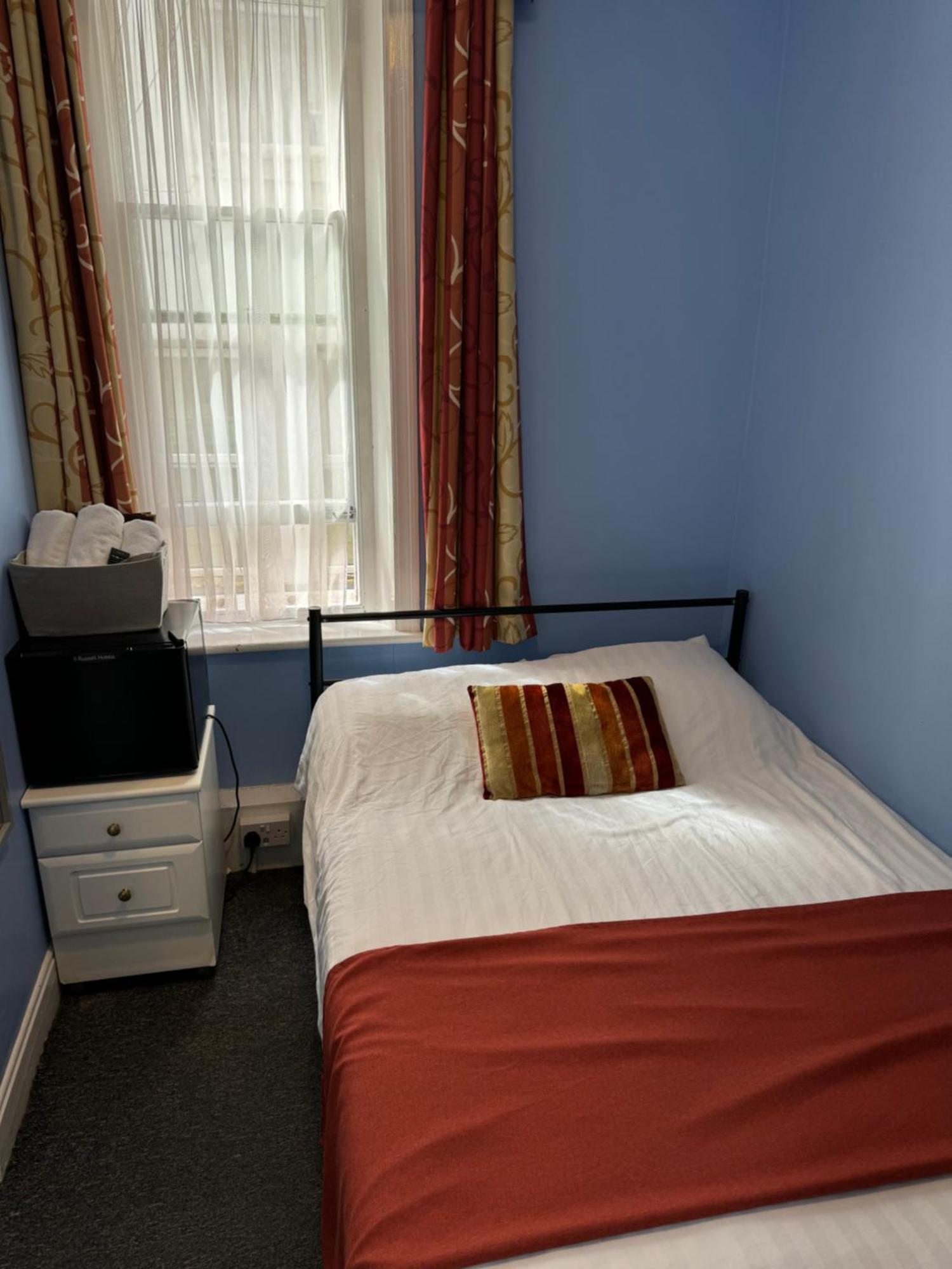 Backpackers Blackpool Hotel & Suites エクステリア 写真