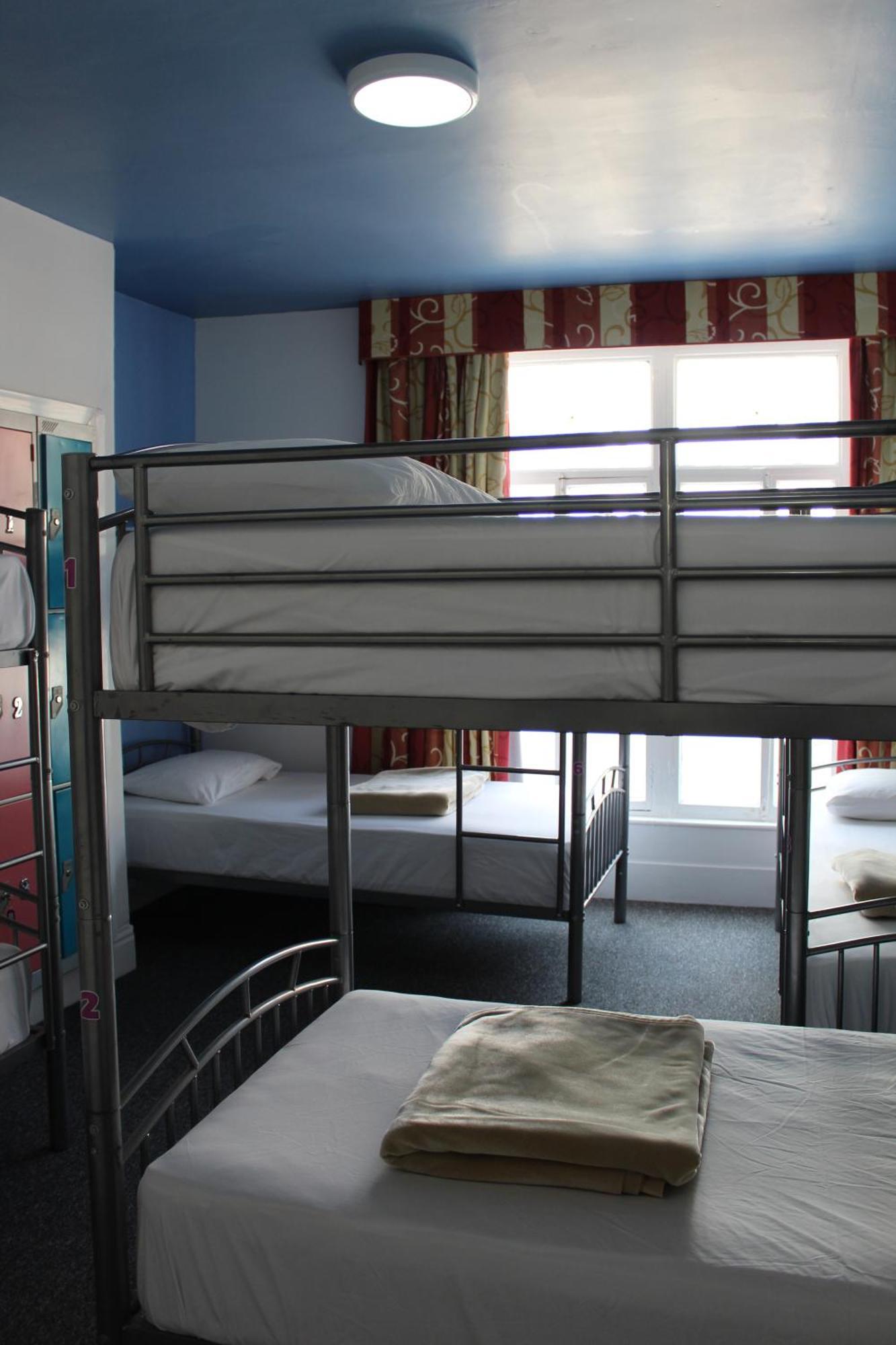 Backpackers Blackpool Hotel & Suites エクステリア 写真