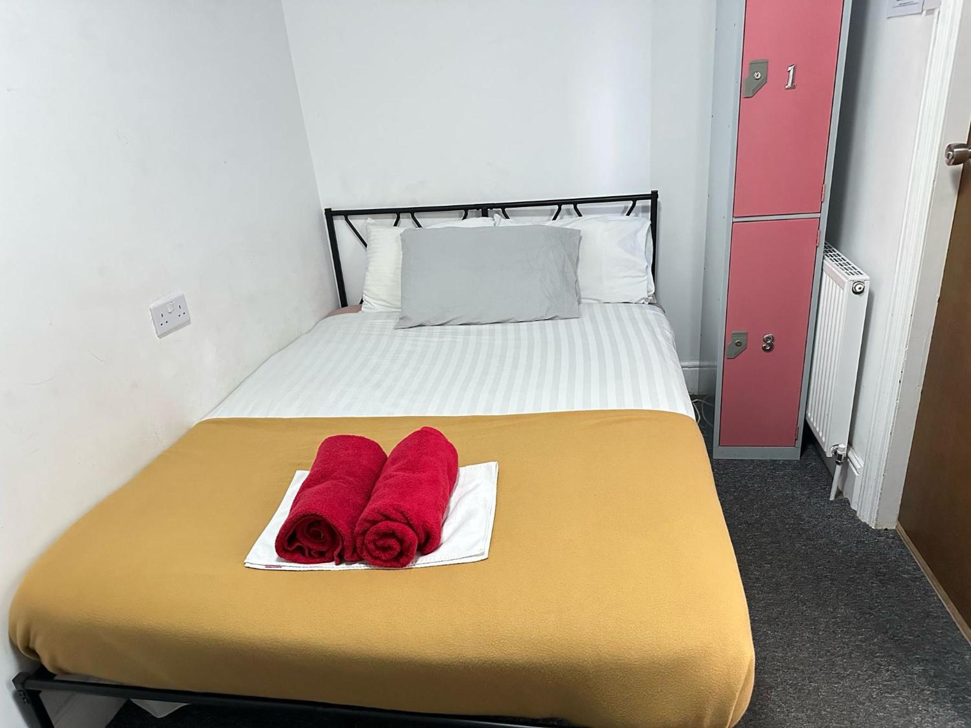 Backpackers Blackpool Hotel & Suites エクステリア 写真