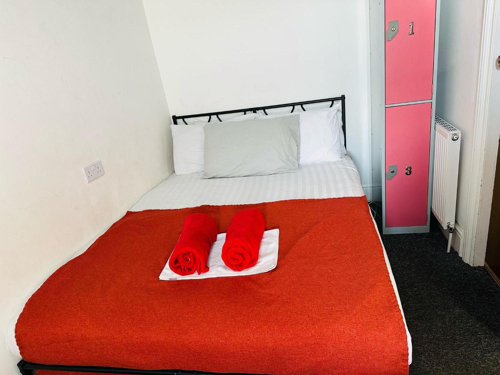 Backpackers Blackpool Hotel & Suites エクステリア 写真