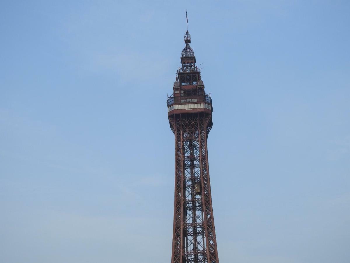 Backpackers Blackpool Hotel & Suites エクステリア 写真
