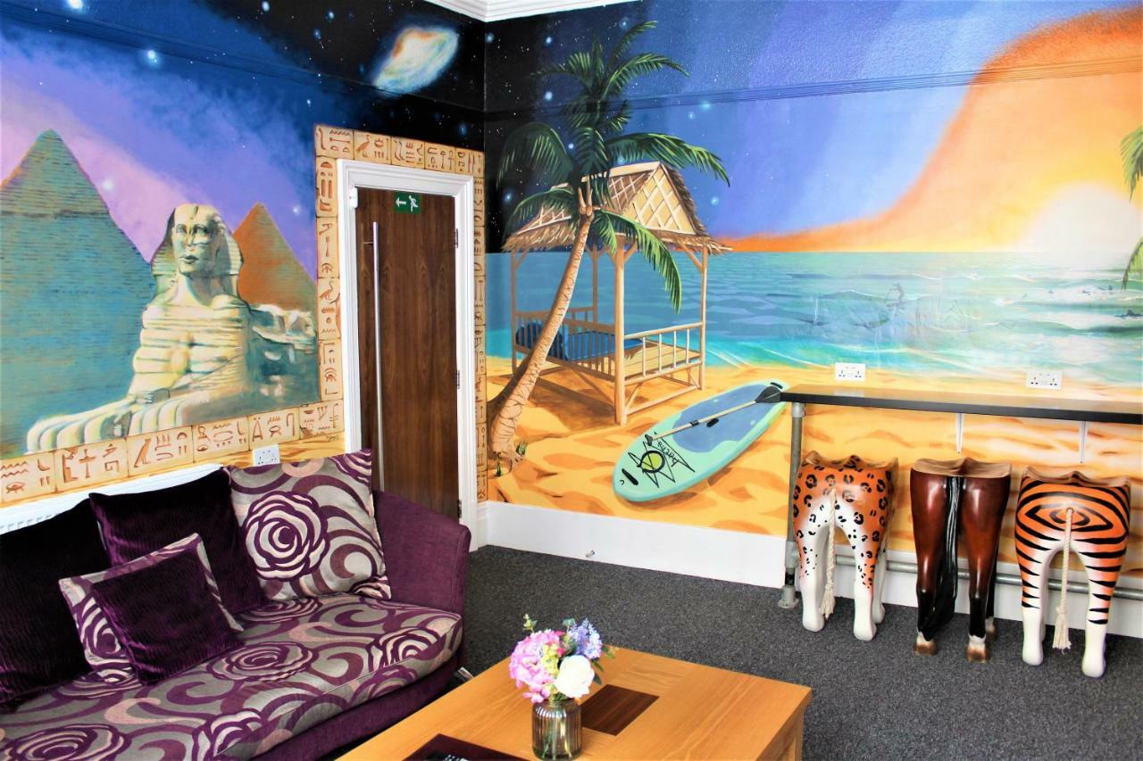 Backpackers Blackpool Hotel & Suites エクステリア 写真