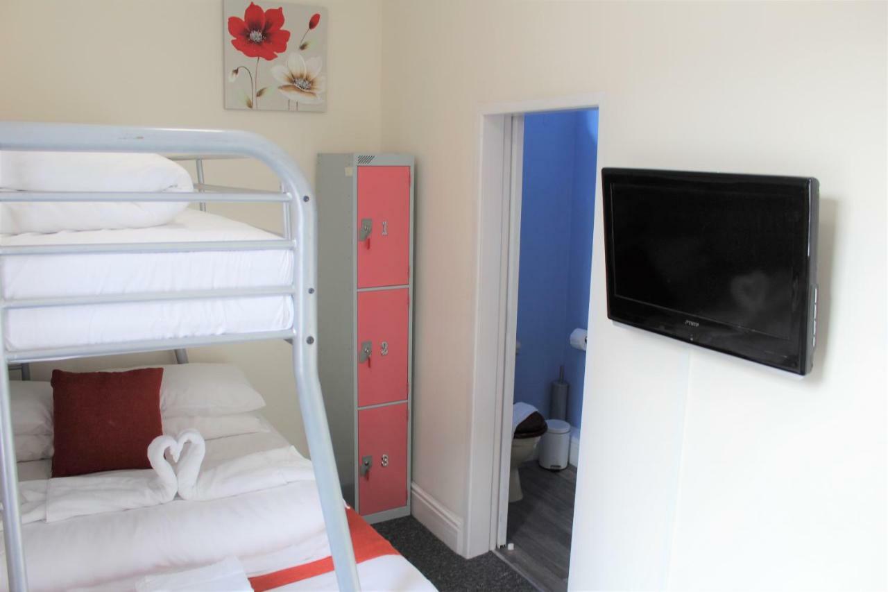 Backpackers Blackpool Hotel & Suites エクステリア 写真
